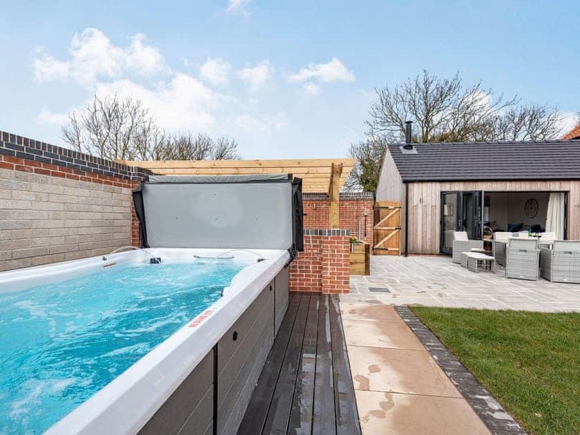 Hot tub | Copper House, Willoughby, near Alford