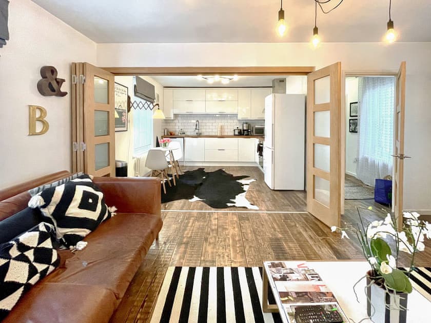 Open plan living space | Gloucester Street - Gloucester Apartments, Bristol
