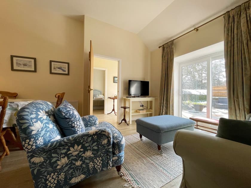 Living area | Farr Out, Farr
