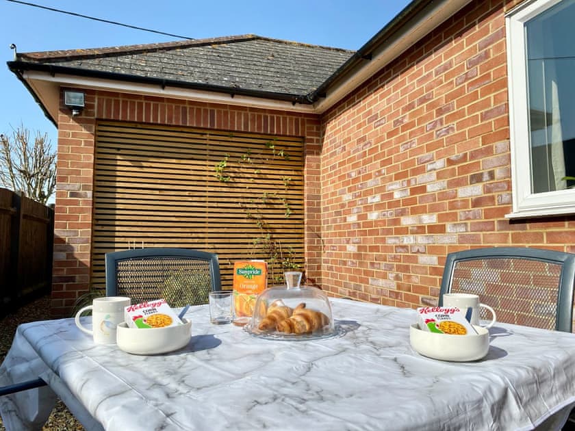 Sitting-out-area | The Little Furze, Pewsey