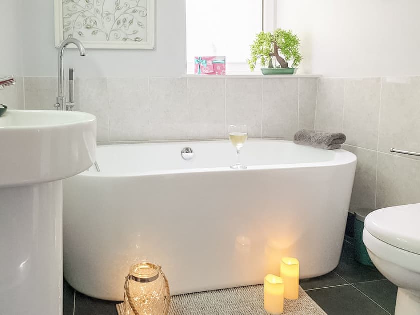 Bathroom | Christmas Cottage, Cheddar