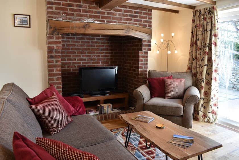Living room/dining room | Morannedd Bach, Dyffryn Ardudwy
