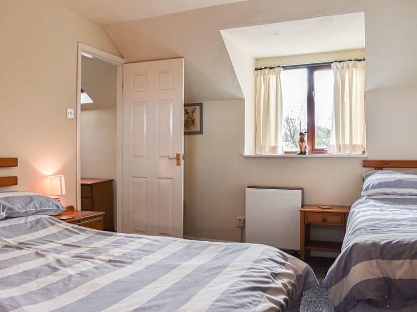Family bedroom | Meadow Cottage - Broomyshaw Farm, Leek