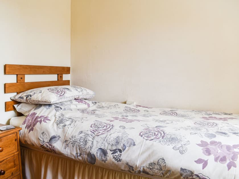Single bedroom | Meadow Cottage - Broomyshaw Farm, Leek