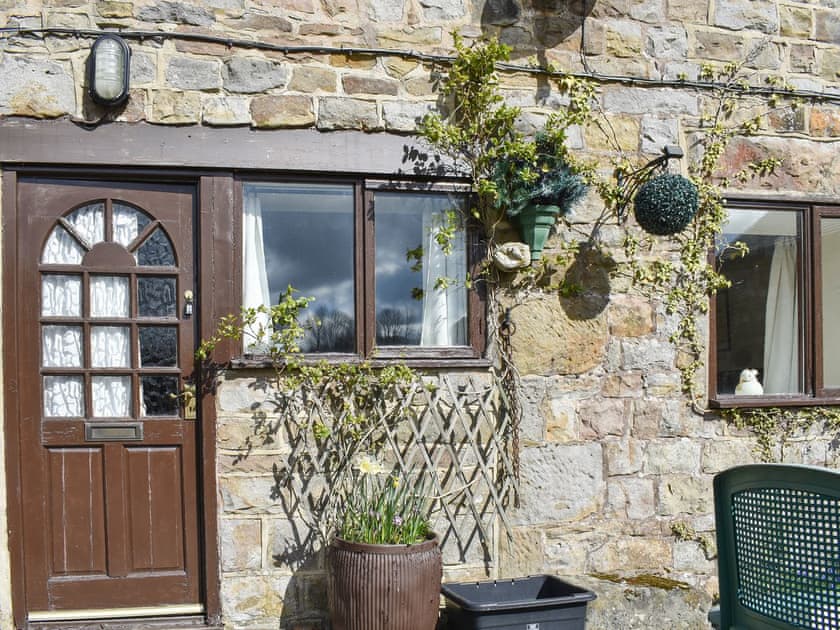 Exterior | Meadow Cottage - Broomyshaw Farm, Leek