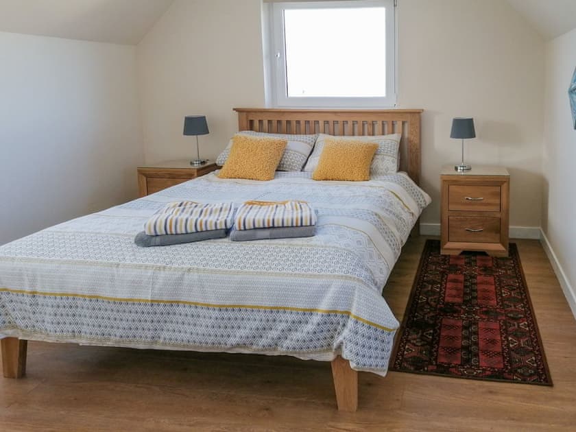 Double bedroom | Rosslyn Cottage, Portmahomack, near Tain