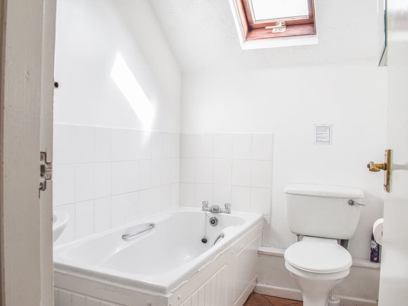 Bathroom | Swallow Cottage - Broomyshaw Farm, Leek