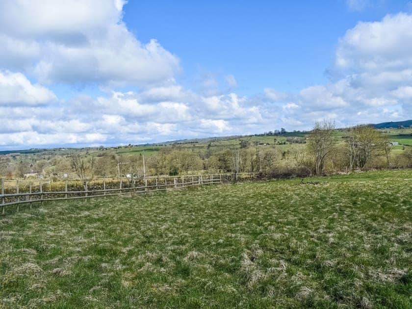 View | Swallow Cottage - Broomyshaw Farm, Leek