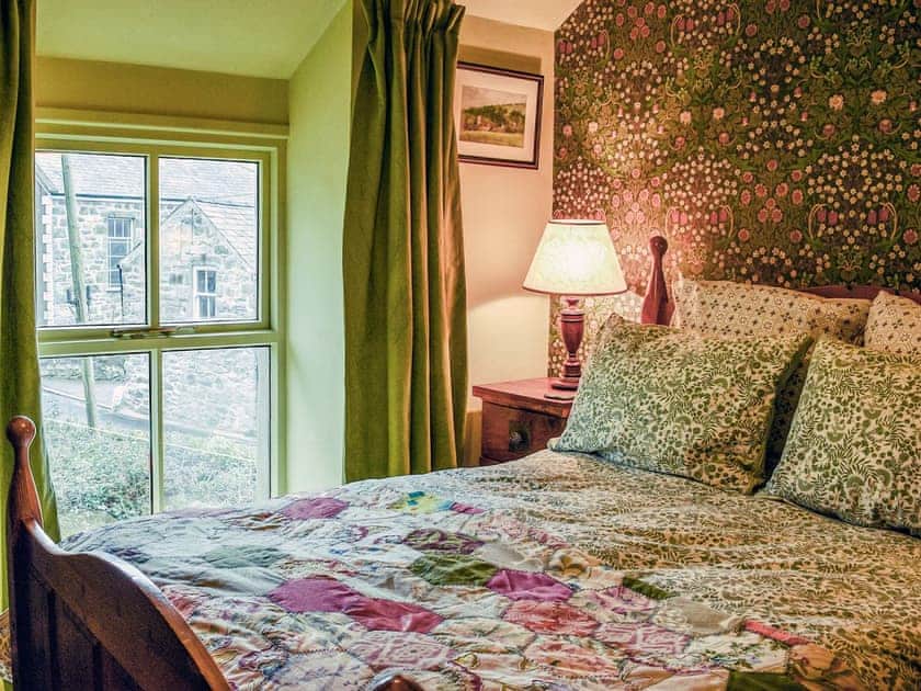 Double bedroom | Carmel, Trefor