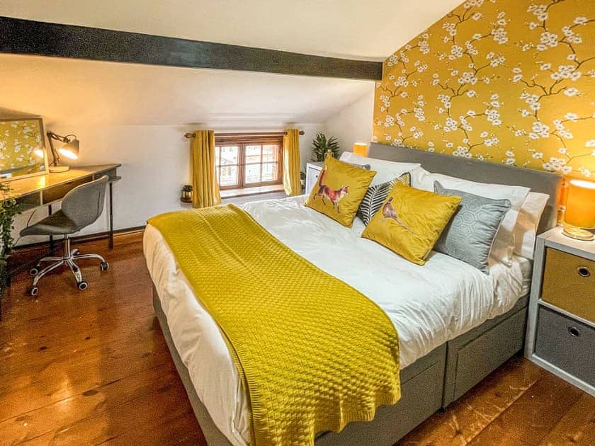Double bedroom | Stonesthrow Townhouse, Leek