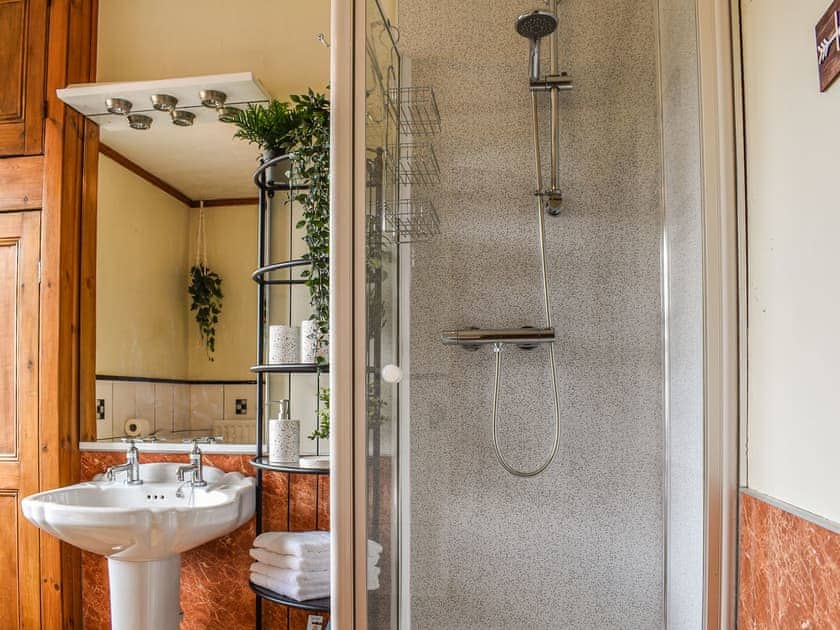 Bathroom | Stonesthrow Townhouse, Leek