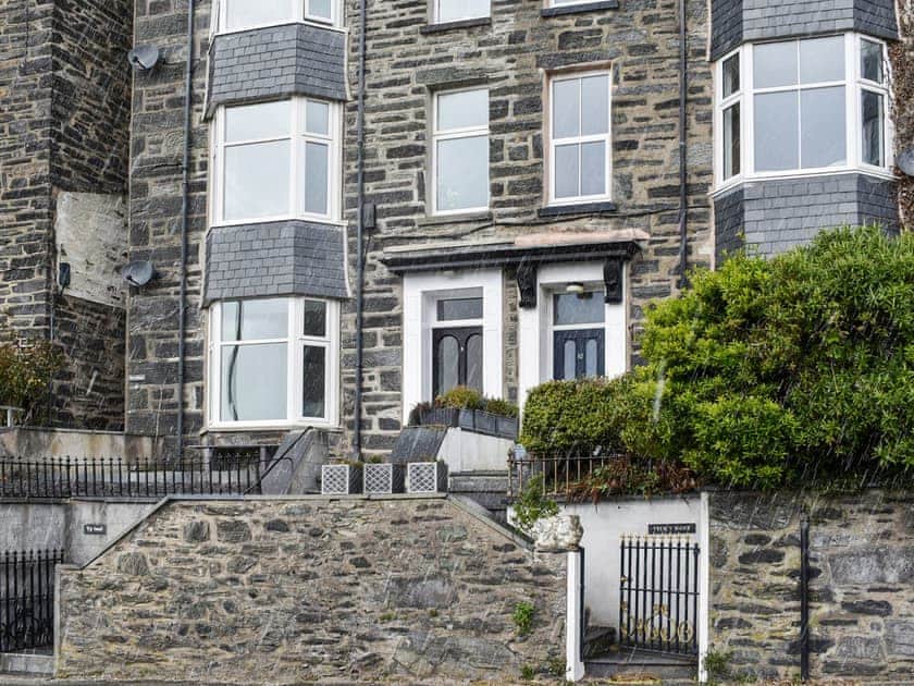 Exterior | Ty Isaf, Barmouth