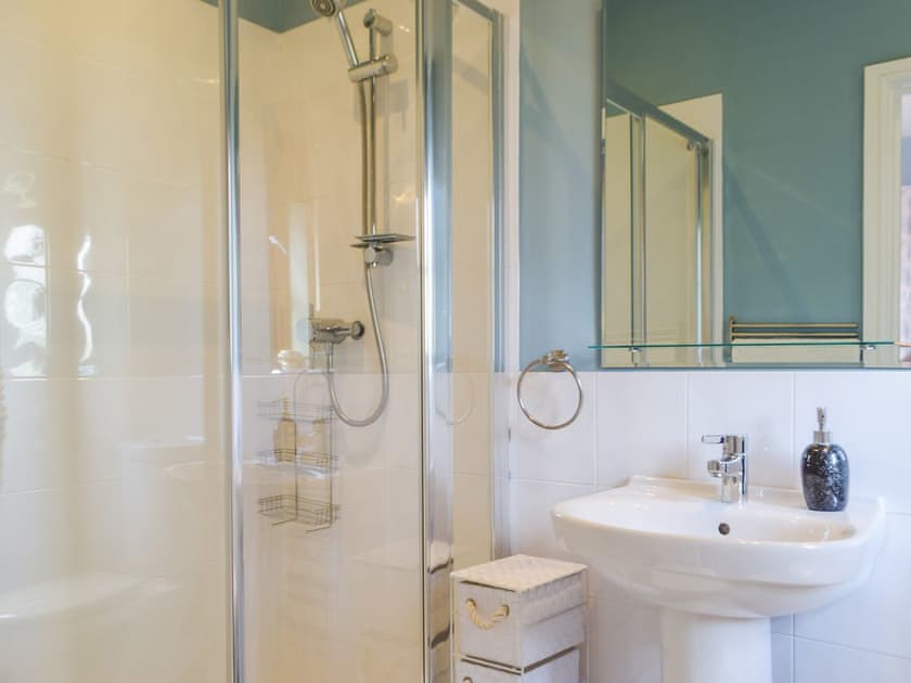 Shower room | Cilau Bach, Trefgarn Owen