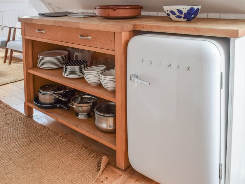 Kitchen area | Badgers Loft - Badgers, Sennen