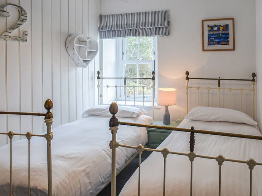 Twin bedroom | Badgers Cottage - Badgers, Sennen