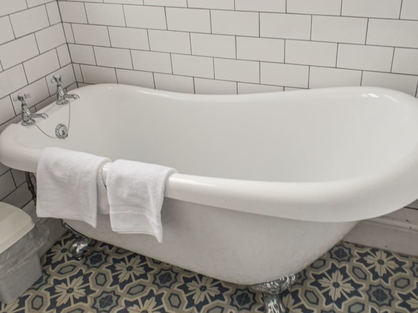 Bathroom | Badgers Cottage - Badgers, Sennen