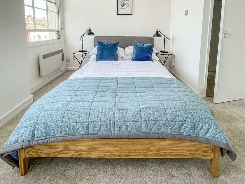 Double bedroom | Cave Street, Bristol