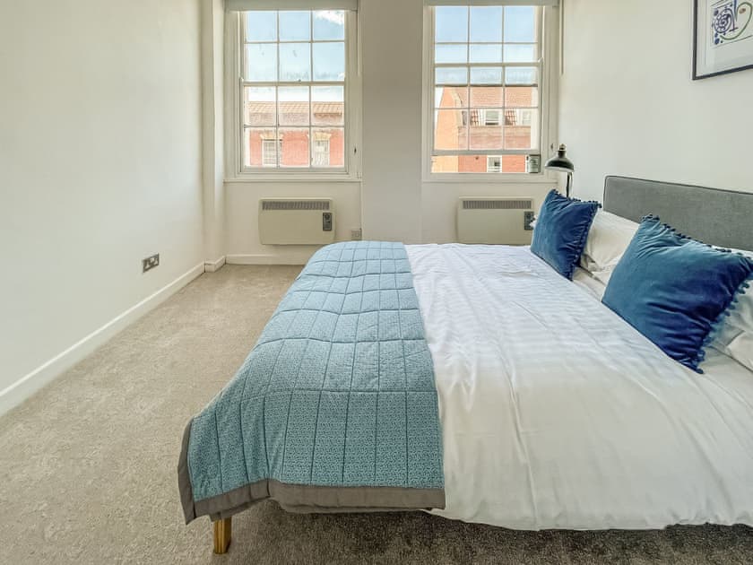 Double bedroom | Cave Street, Bristol