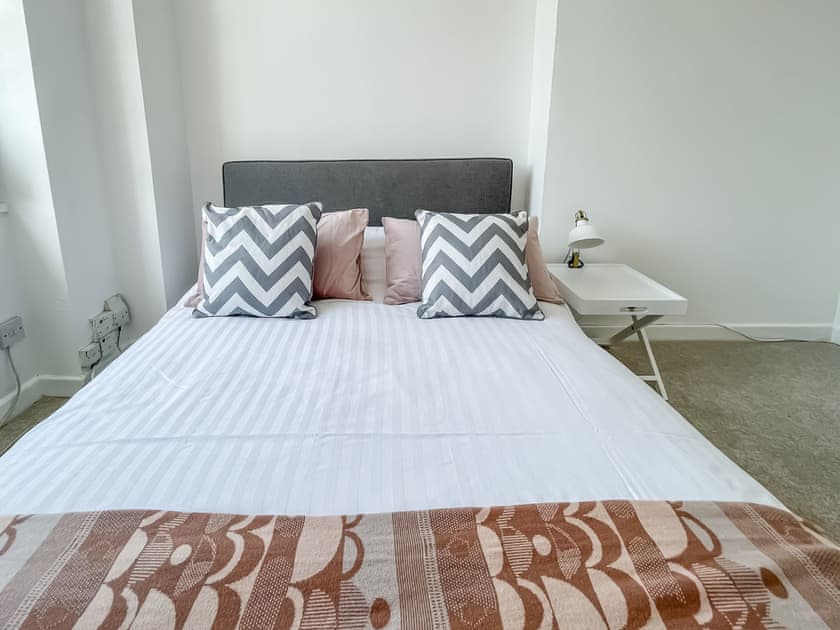 Double bedroom | Cave Street, Bristol