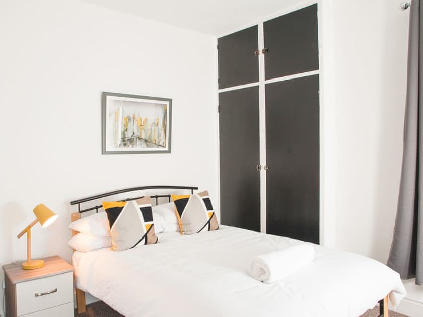 Double bedroom | Newport House Crindau Road Upper - My City, Newport