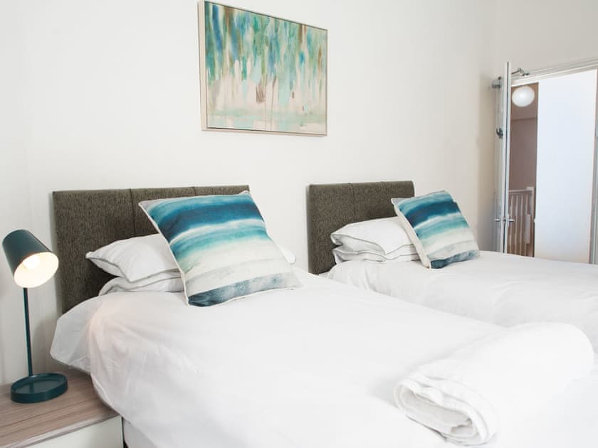Twin bedroom | Newport House Crindau Road Upper - My City, Newport