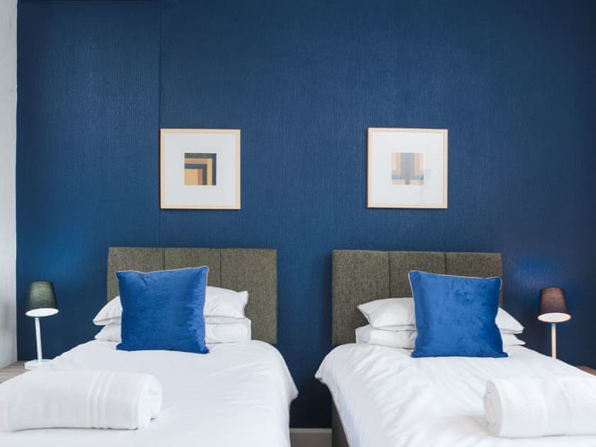 Twin bedroom | Newport House Crindau Road Upper - My City, Newport