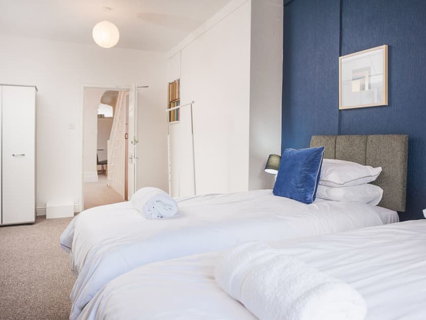 Twin bedroom | Newport House Crindau Road Upper - My City, Newport