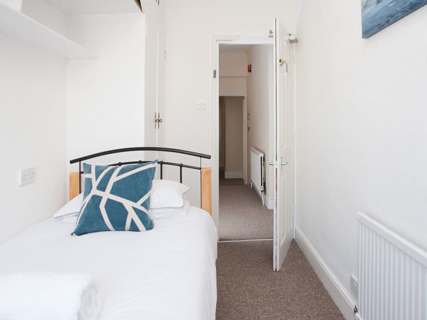 Single bedroom | Newport House Crindau Road Upper - My City, Newport