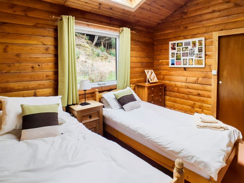 Twin bedroom | Ard Darach Lodge, Dunoon