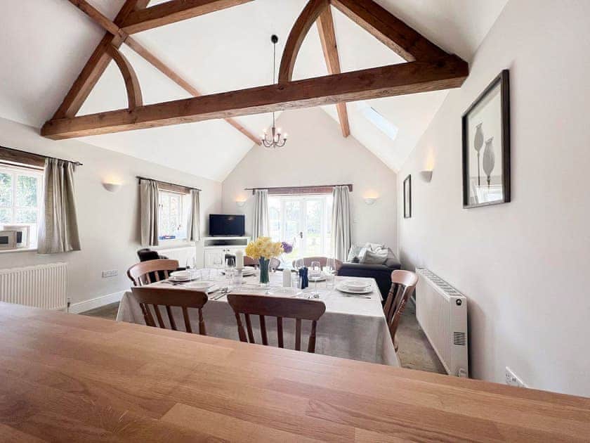 Open plan living space | The Old Stables 1 - The Old Stables, Winterslow, near Salisbury