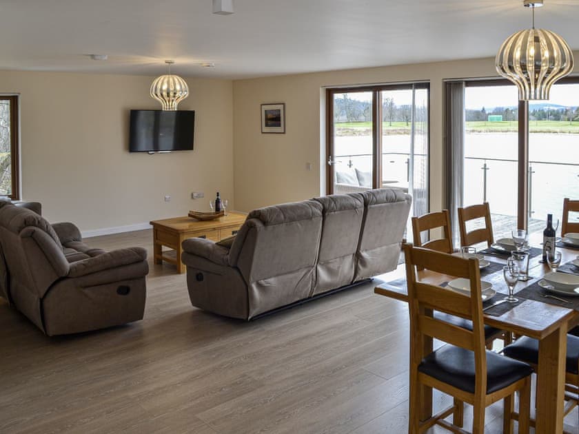 Living area | Golf View, Aboyne