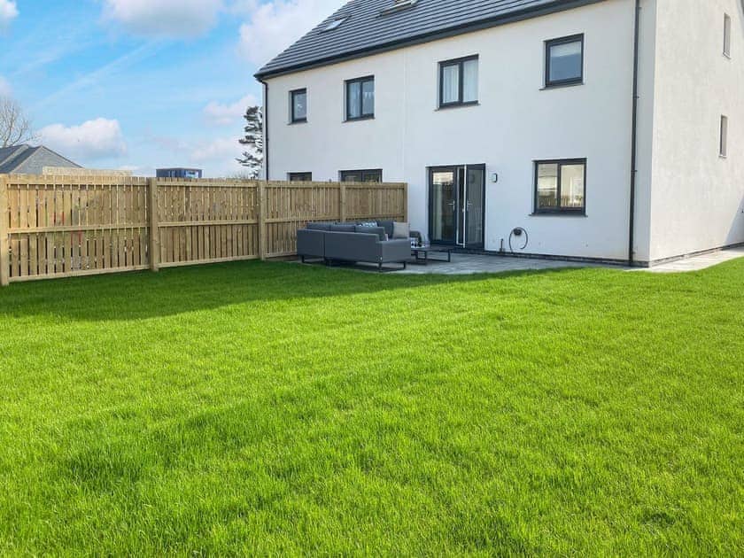 Garden | Number 11, Mawgan Porth