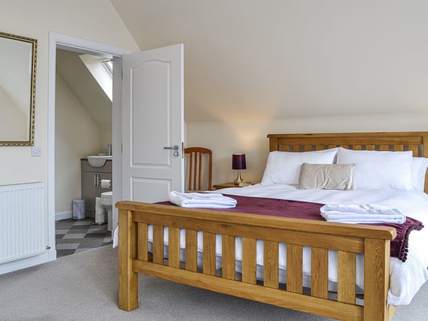 Double bedroom | Golf View, Aboyne