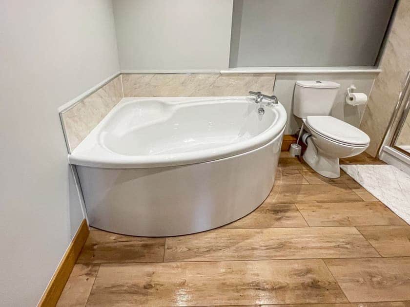 Bathroom | The Willows - Hambledon Cottage Holidays, Child Okeford, near Blandford Forum