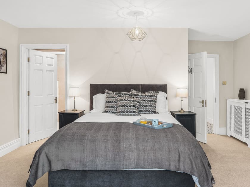 Double bedroom | The Avenue, Bristol