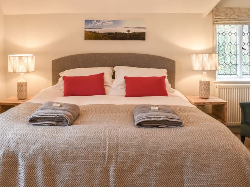 Double bedroom | Crogen Gatehouse Lodge, Corwen