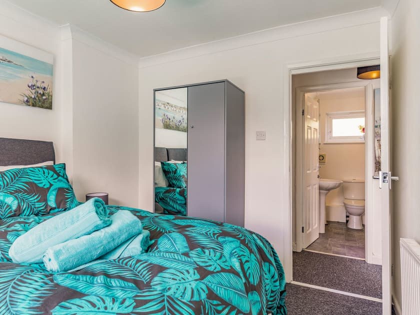 Double bedroom | Magnolia apartment, Torquay