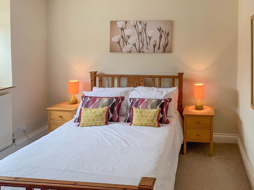 Double bedroom | Hollywell Barn, Menheniot, near Liskeard