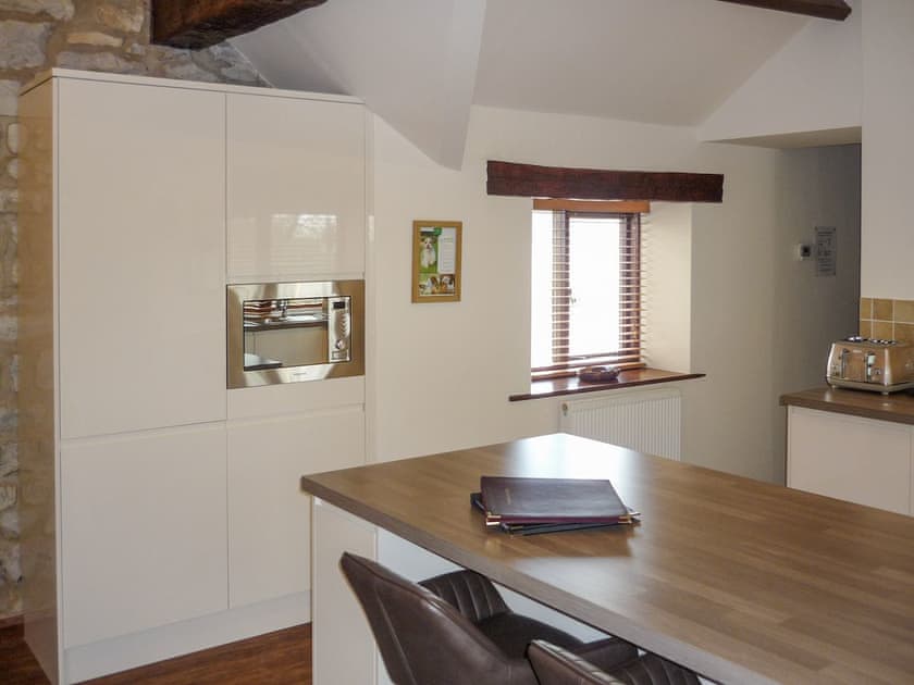 Kitchen and dining area | Plum Tree Cottage, Kirkbymoorside