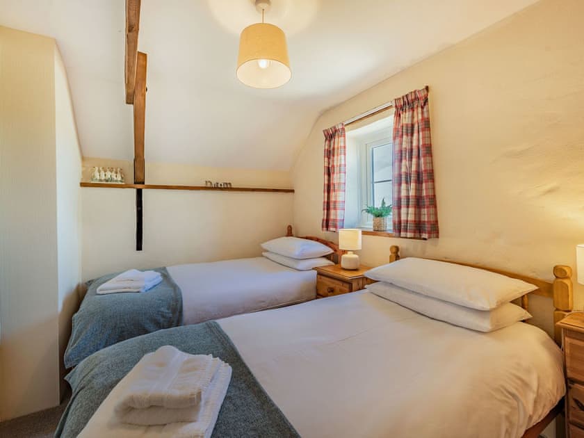 Twin bedroom | Bay View - Coastal Cottages, Saundersfoot