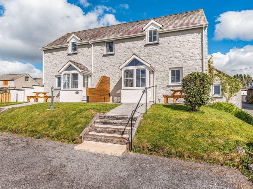 Exterior | Sea View - Coastal Cottages, Saundersfoot