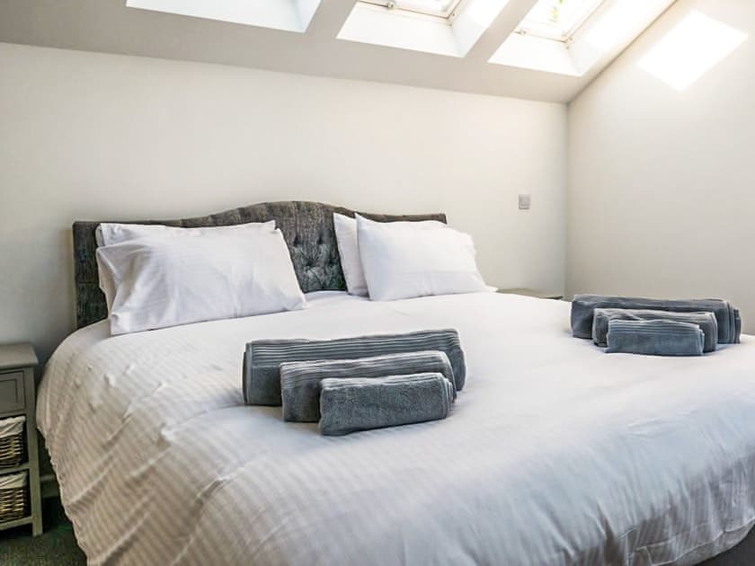 Double bedroom | Willow Cottage - Woodside Stables Holiday Cottages, Saltash