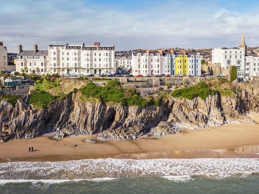 Surrounding area | Dyma Y Bywyd, Tenby