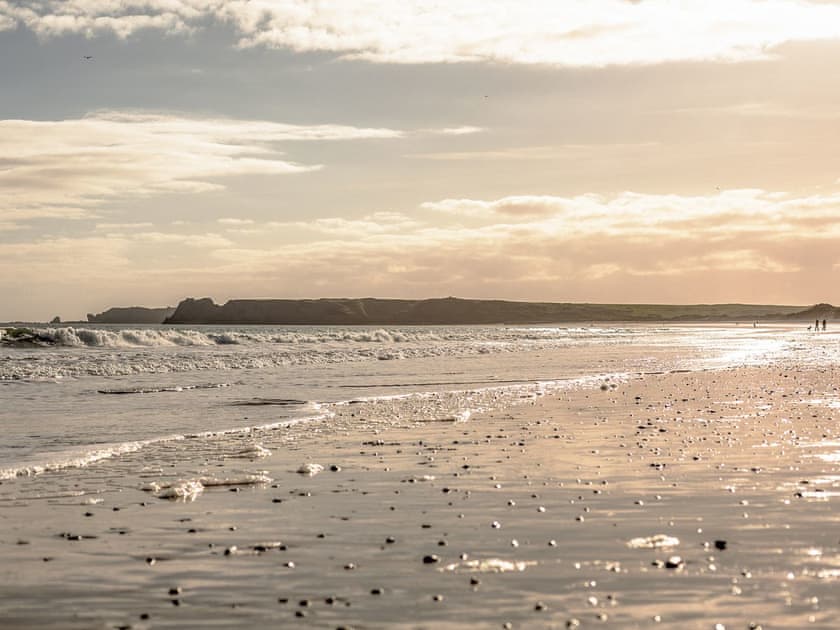 Surrounding area | Dyma Y Bywyd, Tenby