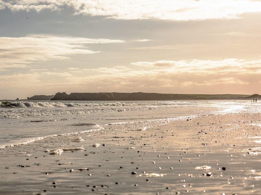 Surrounding area | Ein Lle, Tenby