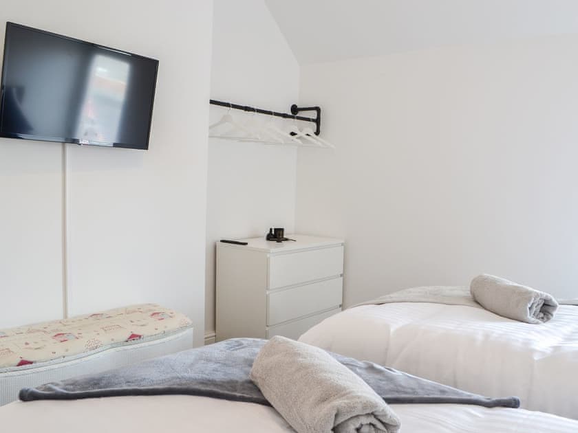 Twin bedroom | Seaforth House, Bridlington