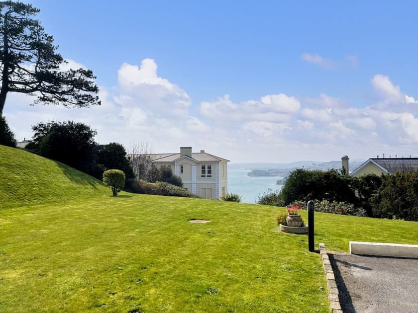 Garden | Ellington Court #2, Torquay