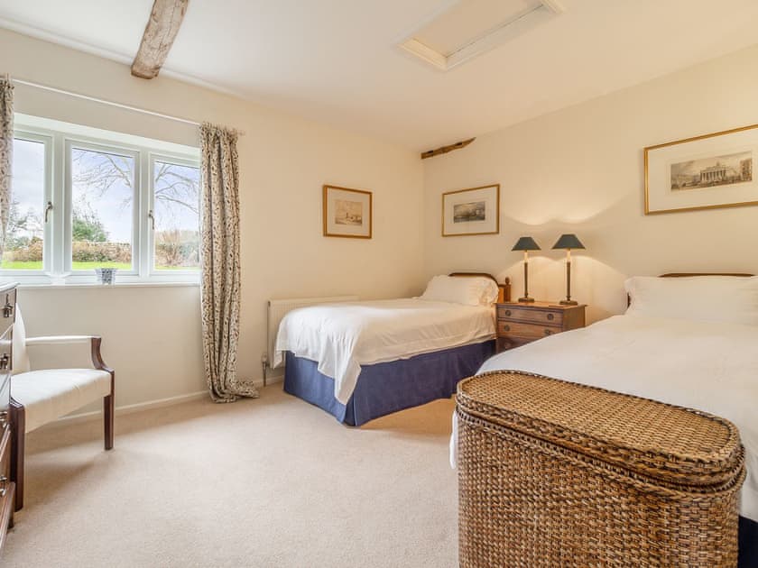 Twin bedroom | The Calf Pens, Layham