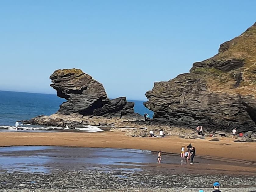 Surrounding area | Red Kite Cottage, Maesymeillion, near New Quay