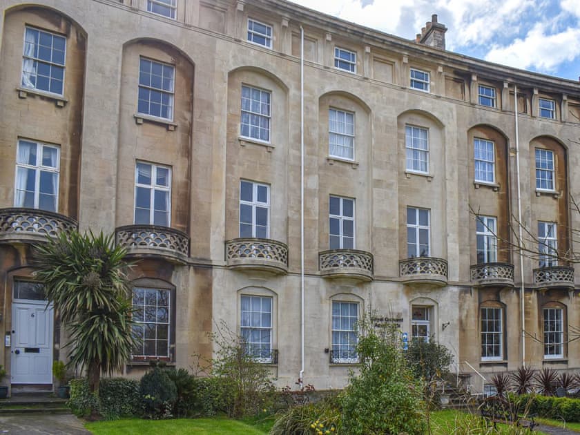 Royal Crescent Apartments Royal Penthouse (ref UK38356) in Weston